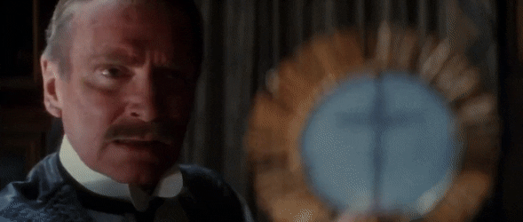 Van Helsing confronts Dracula