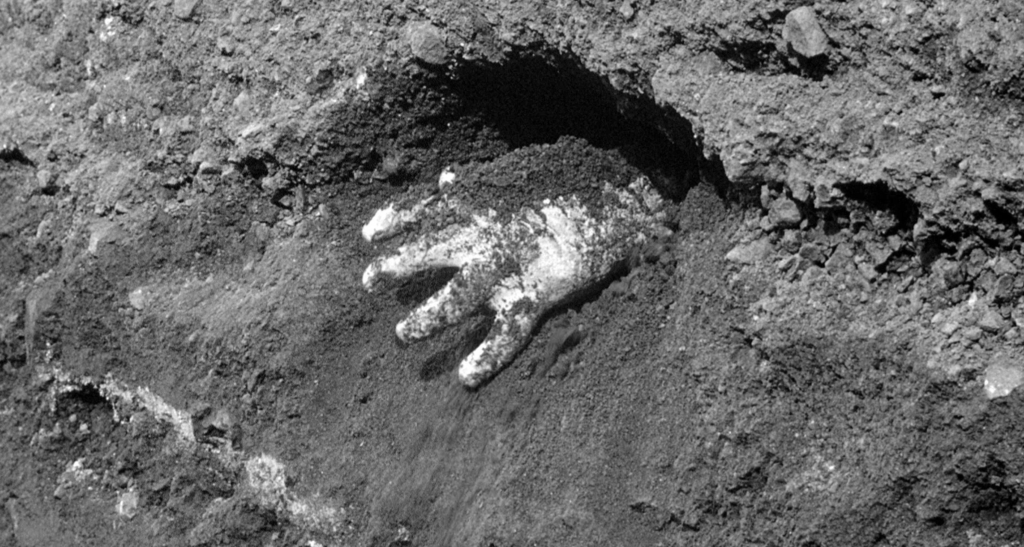 The Faceless Man is unearthed!