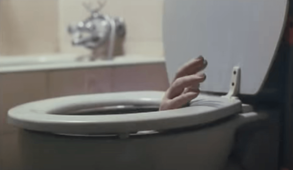 Cho Yan Mei’s hand rises from the bowl!