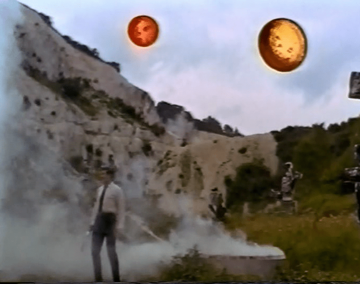 Ah, look at those super-realistic planets!