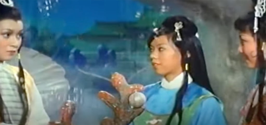 Bubbles float about in the world of the snail fairies