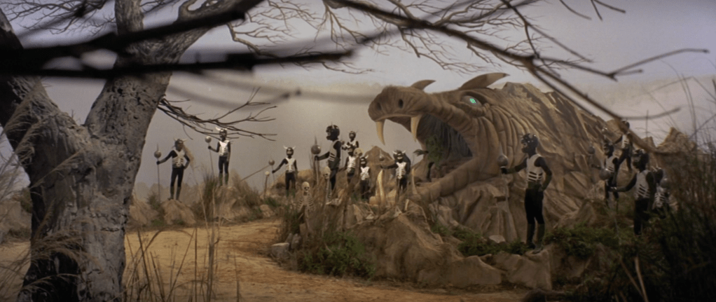 You gotta love these Shaw Brothers sets, right?!