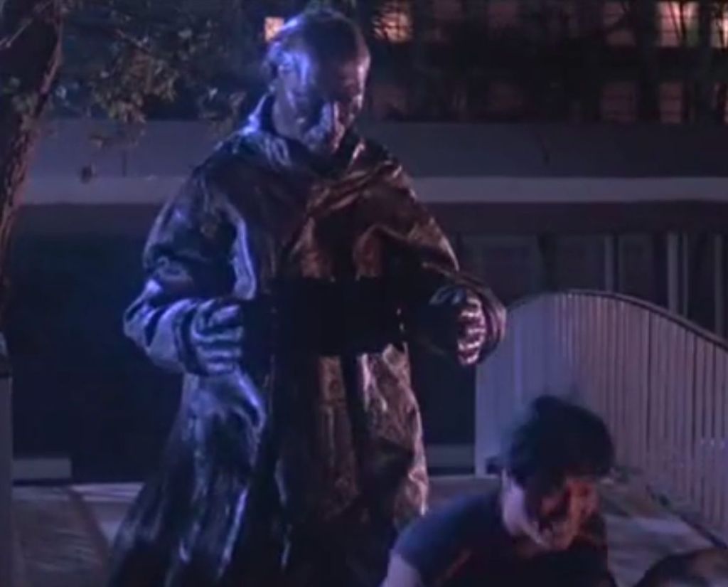 The Thomas Jefferson statue reaches out for Ma Su