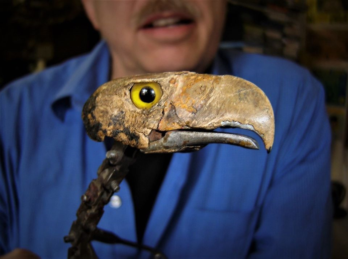 The eagle armature's head