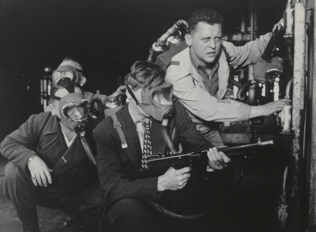 Hammer regular Michael Ripper don't need no gas mask!