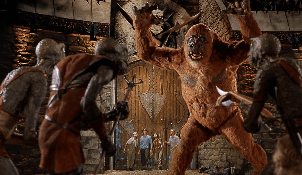 
Alien lizard-men fight a giant yeti in an arena! Woot!