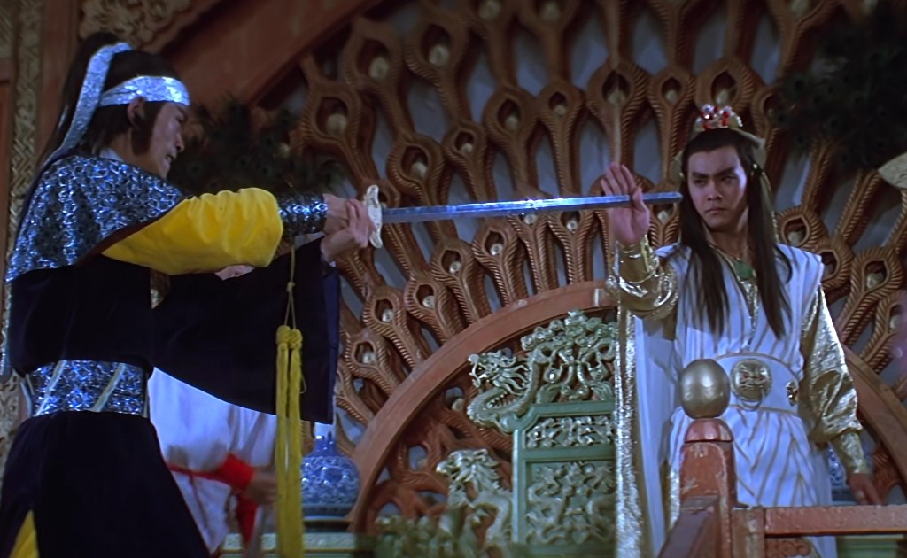 The hero grabs an enemy's blade