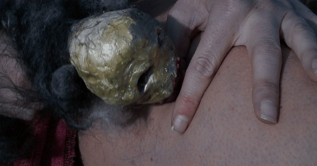 
...and when it gets bigger the tilberi's head becomes more like a human skull